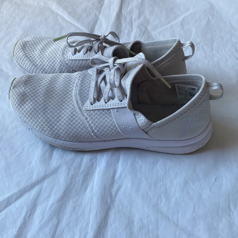 New Balance Womens Shoes Size 10 - Picture 2 of 7